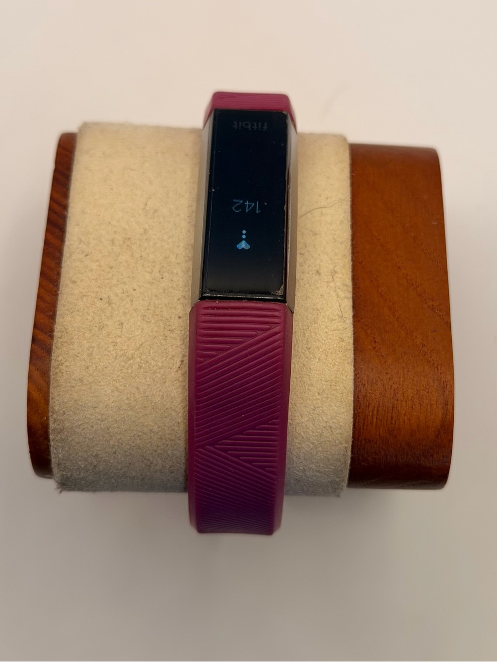 Fitbit Alta HR, Full Set, Tested, Charger Included, Manuals - Picture 3 of 6